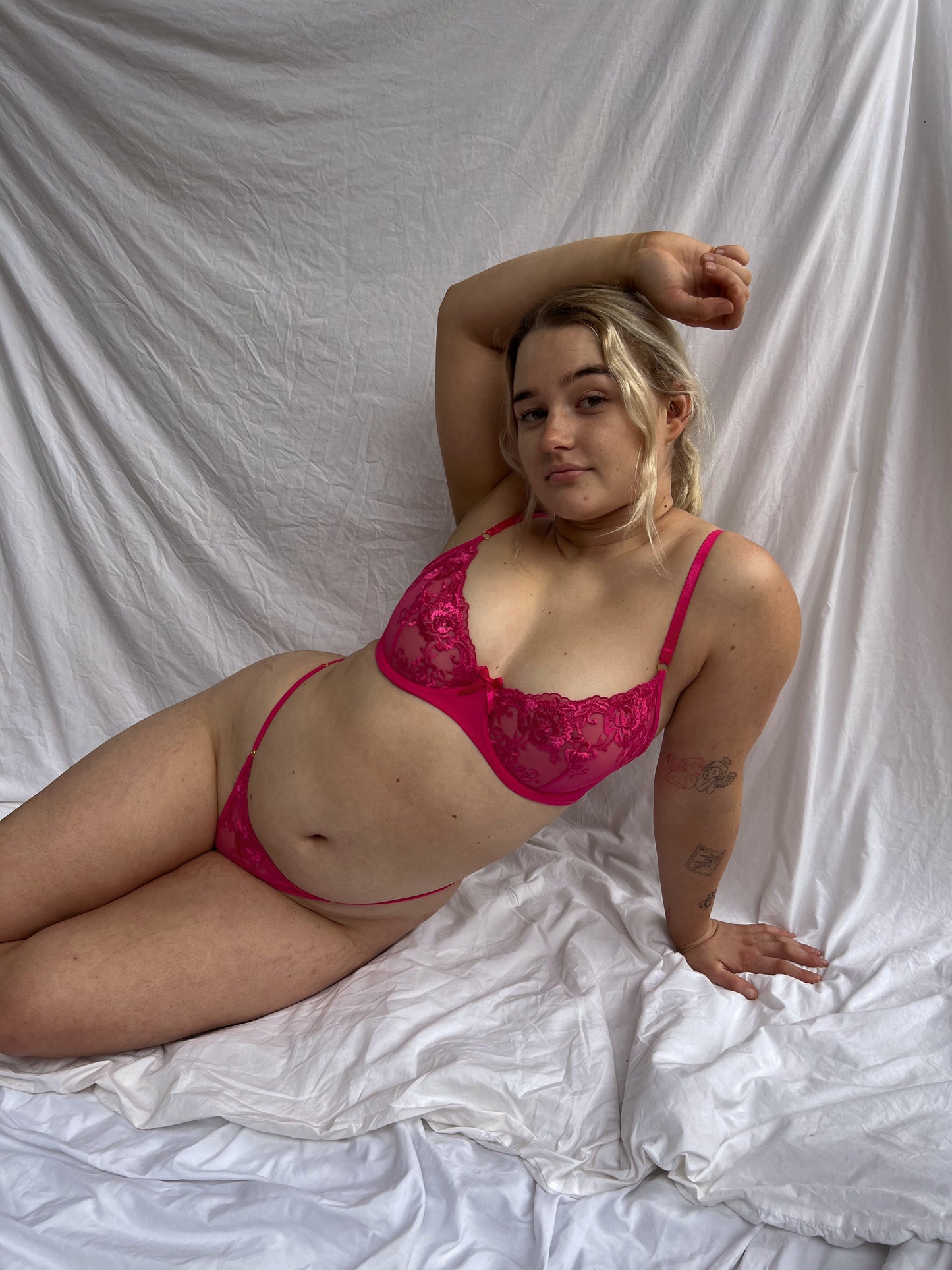 Isabelle Thong in Pink