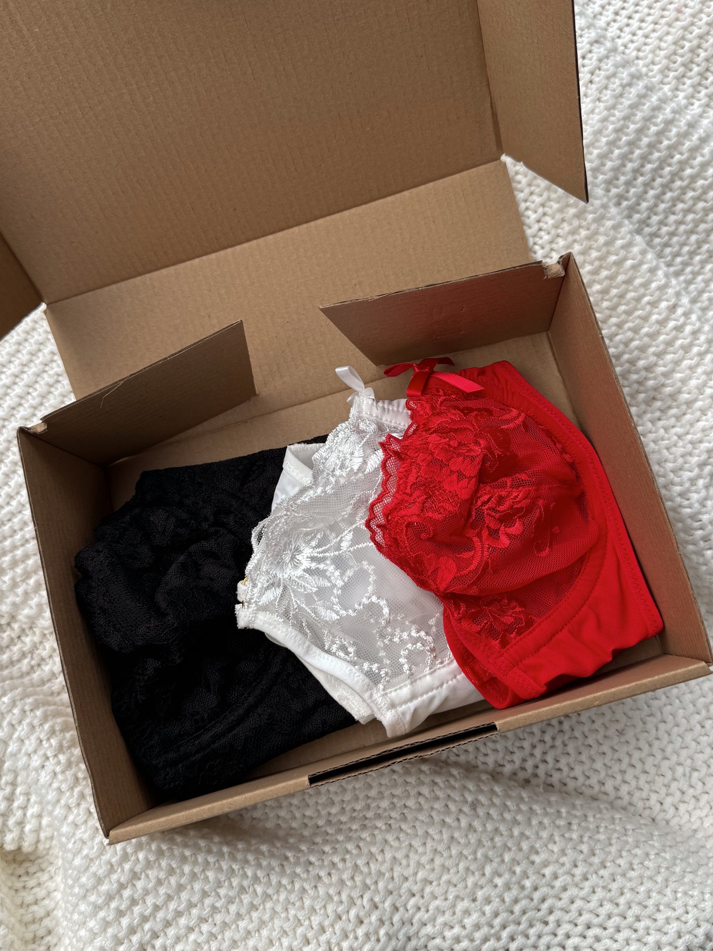 Mystery Box 3 Bras